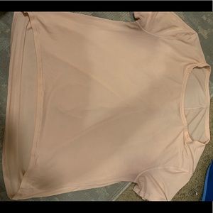 Lululemon short sleeve shirt. Size 4/6 flowy!